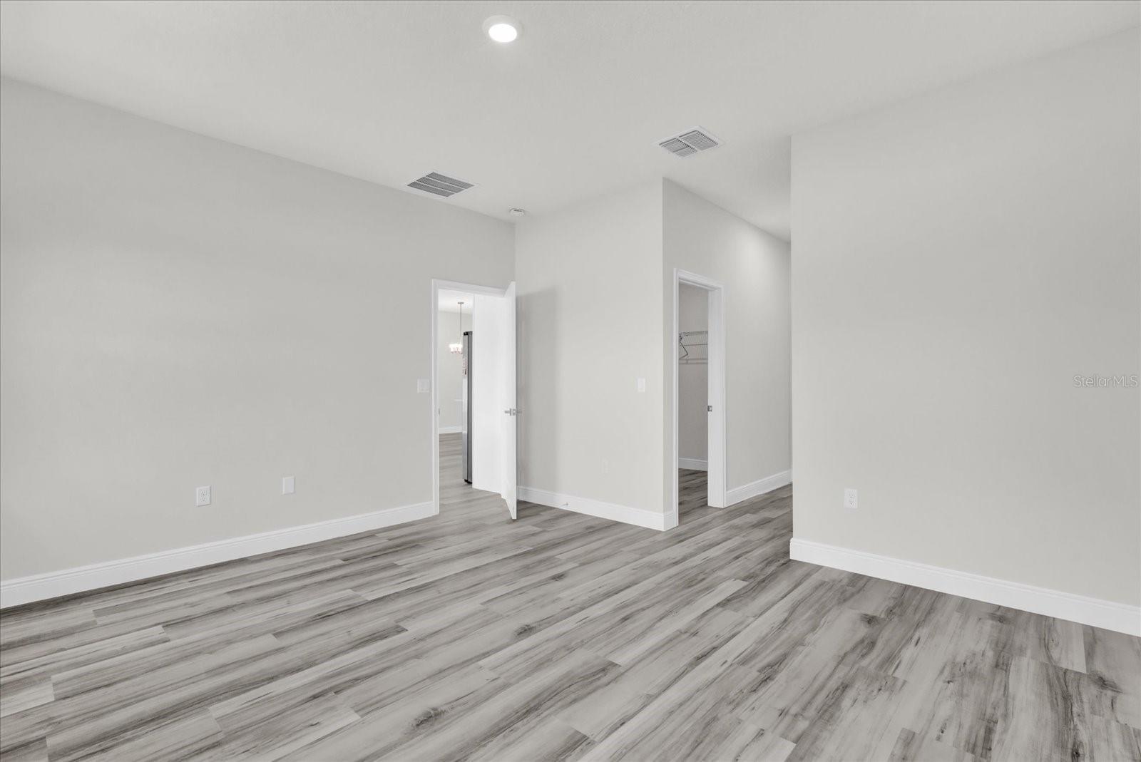 MARION OAKS UN 05 - Residential Lease