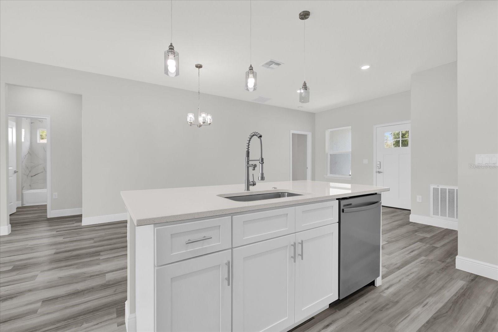 MARION OAKS UN 05 - Residential Lease