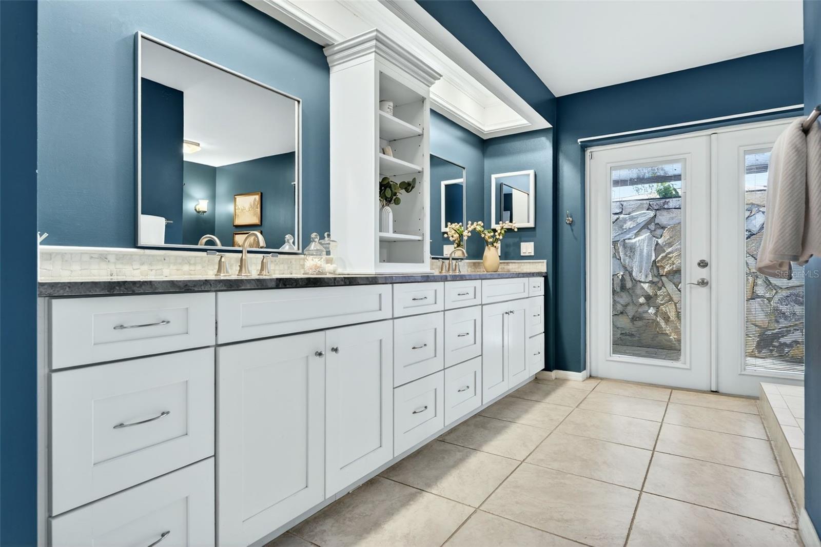 FEATHER SOUND CUSTOM HOME SITE UNIT III - Residential