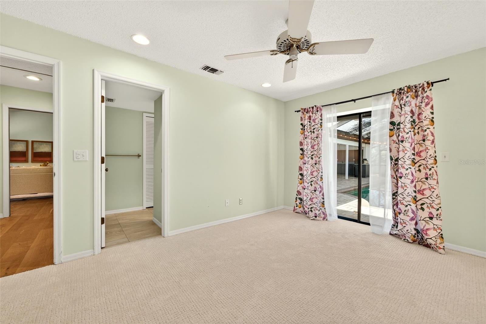 FEATHER SOUND CUSTOM HOME SITE UNIT III - Residential