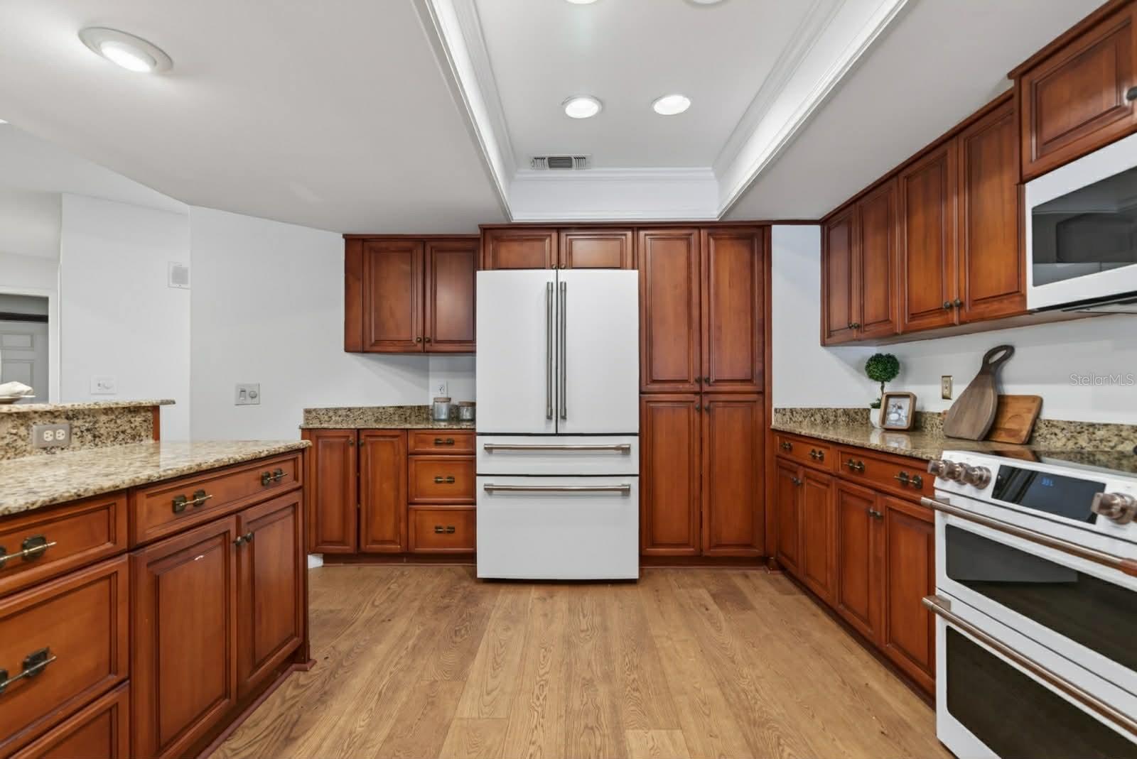 FEATHER SOUND CUSTOM HOME SITE UNIT III - Residential