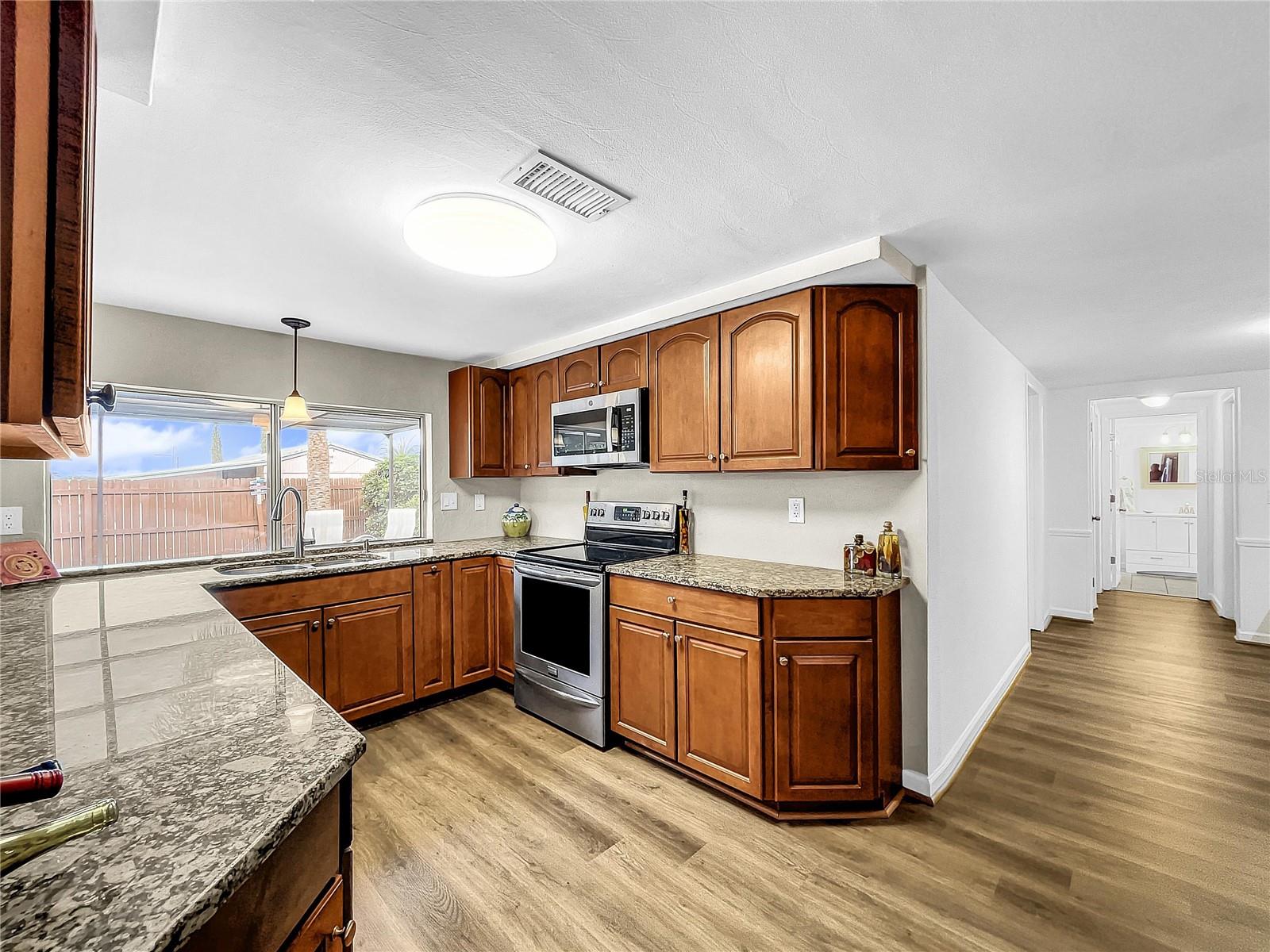 BEACON WOODS VILLAGE - Residential