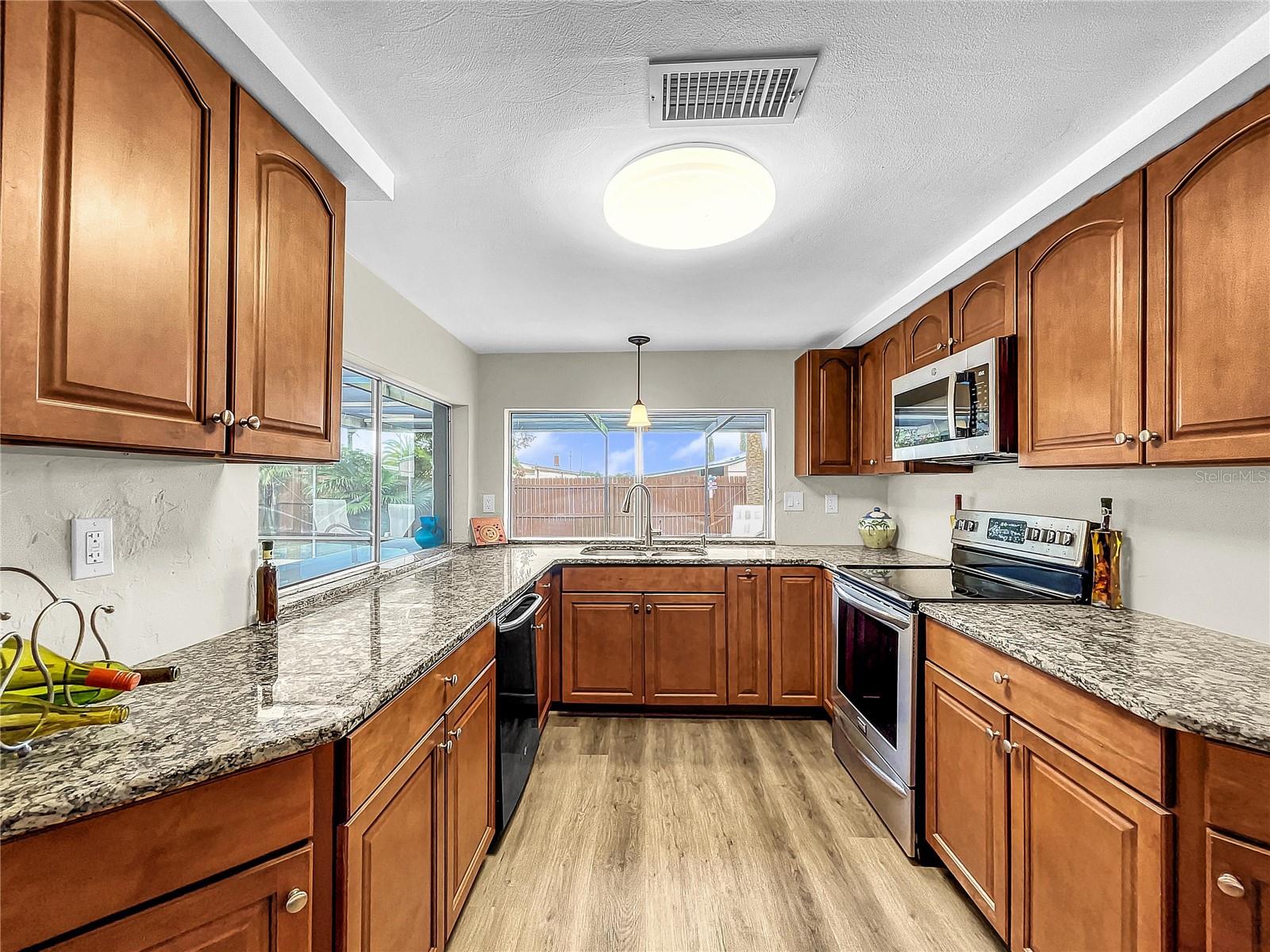 BEACON WOODS VILLAGE - Residential