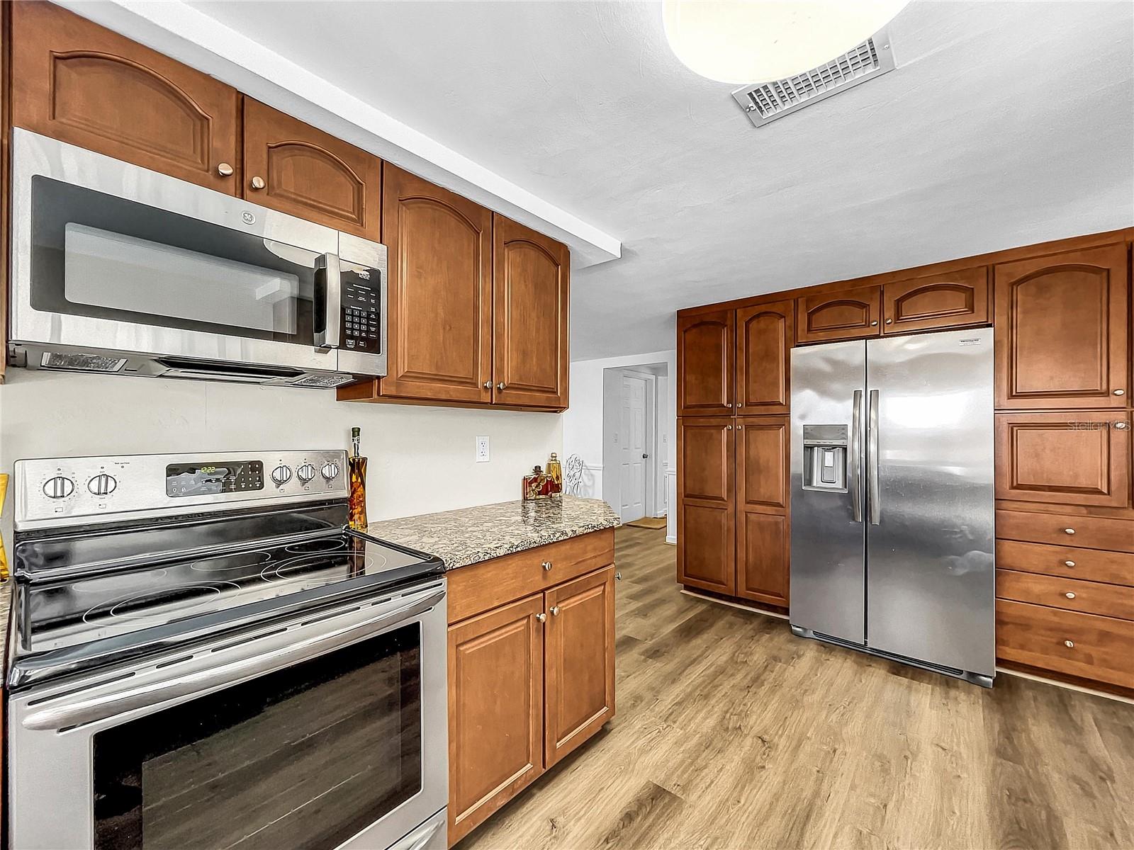 BEACON WOODS VILLAGE - Residential