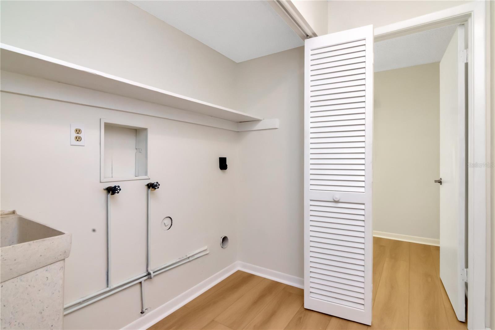 WHISPERING PINES FOREST 4TH ADD - Residential