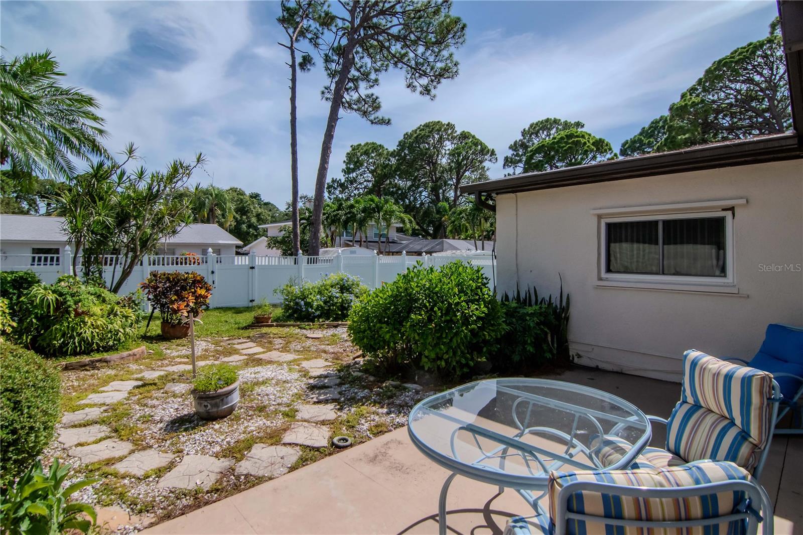 WHISPERING PINES FOREST 4TH ADD - Residential