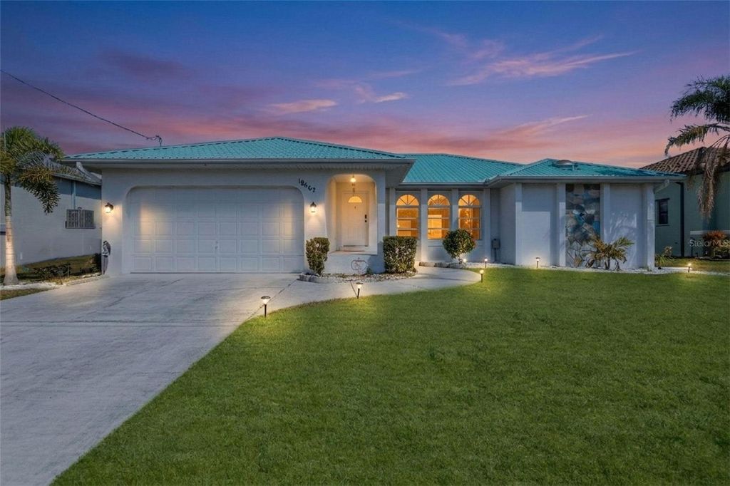 Photo of 18662 Arapahoe Circle, Port Charlotte, FL 33948 (MLS # C7523493)