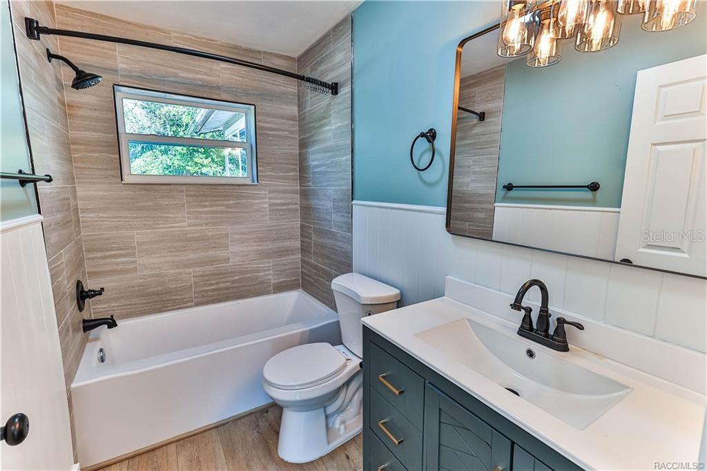 BEVERLY HILLS UNIT 05 - Residential