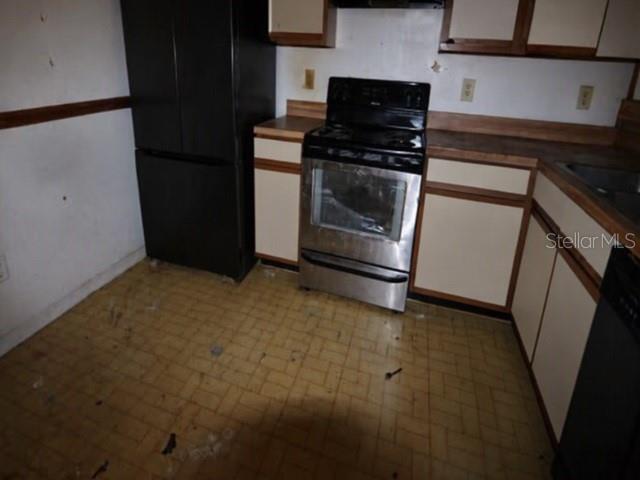 85 DEBARRY AVENUE 2024