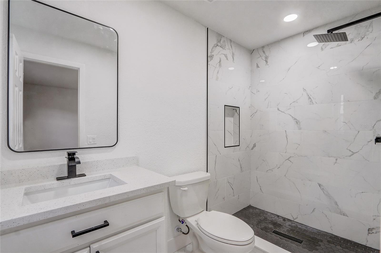 LAKEVIEW HILLS UNIT 02 SEC A - Residential