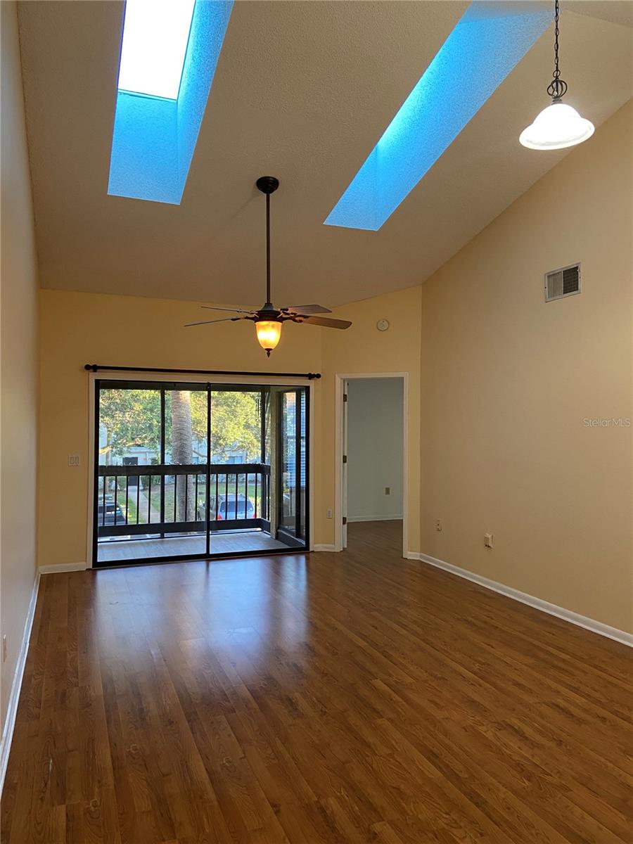 3106 S SEMORAN BOULEVARD 8