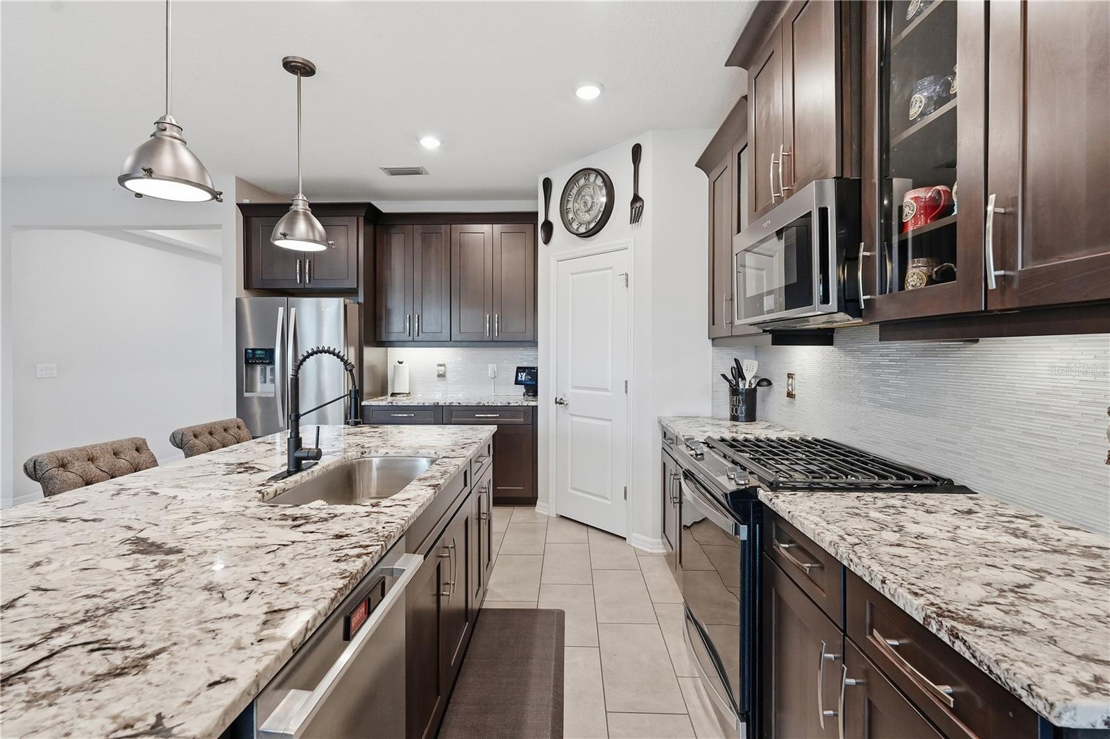 SAVANNA AT LAKEWOOD RANCH PH III 3ABD - Residential