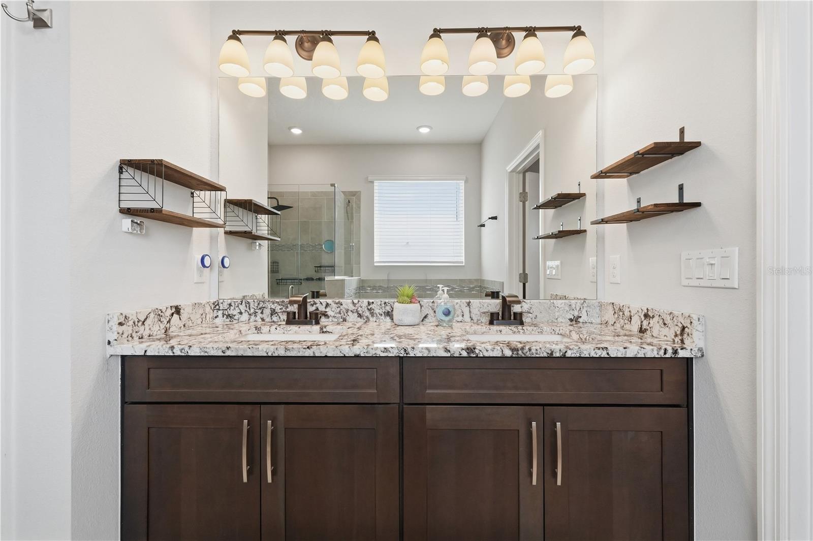 SAVANNA AT LAKEWOOD RANCH PH III 3ABD - Residential