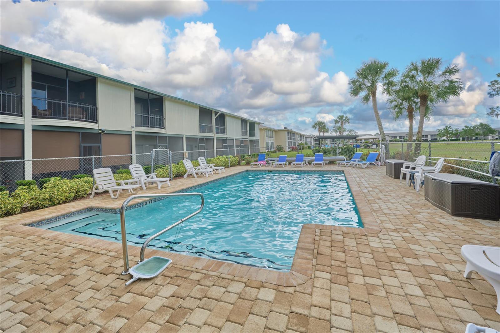 GREENBRIAR VILLAS CONDO - Residential