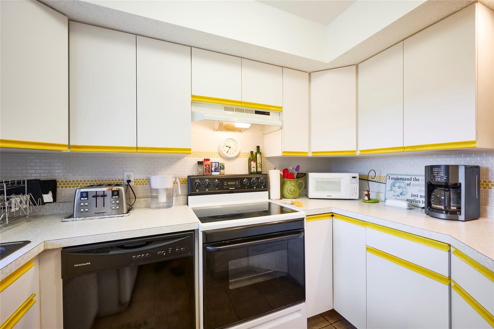 GREENBRIAR VILLAS CONDO - Residential