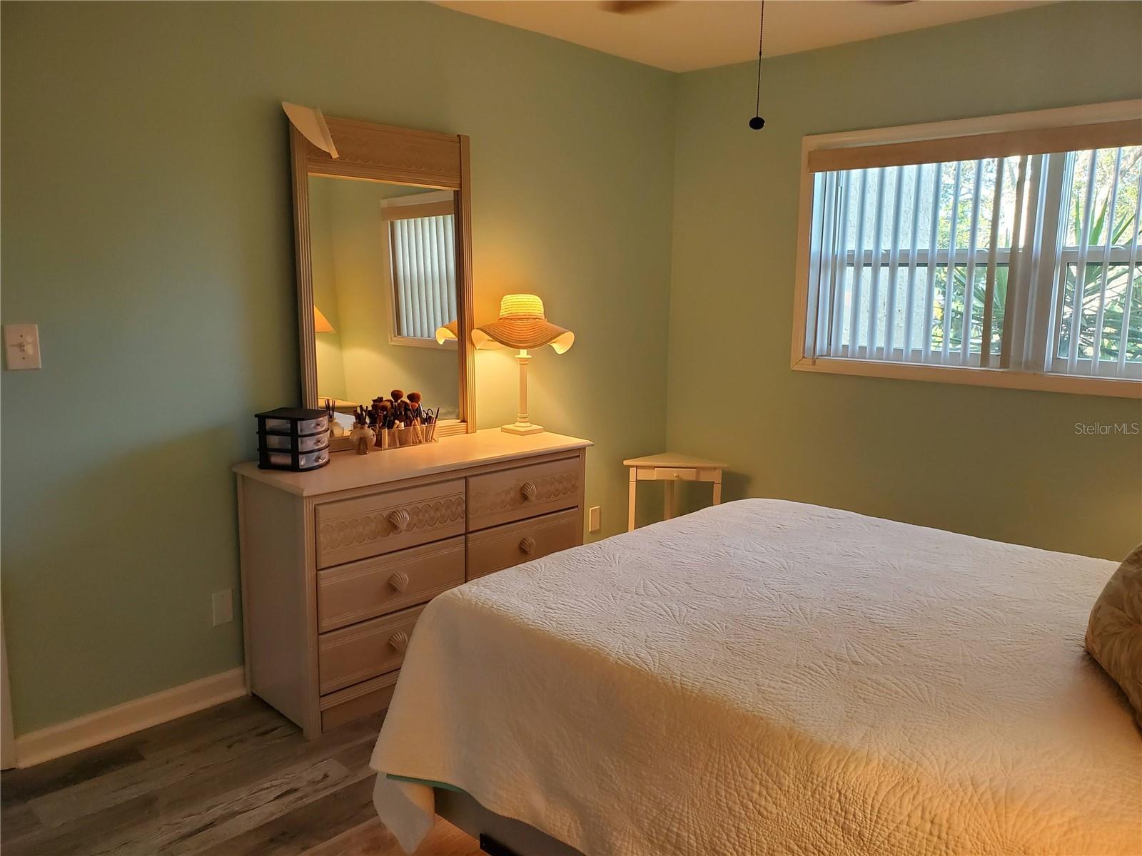 WATERS EDGE 1 CONDO - Residential