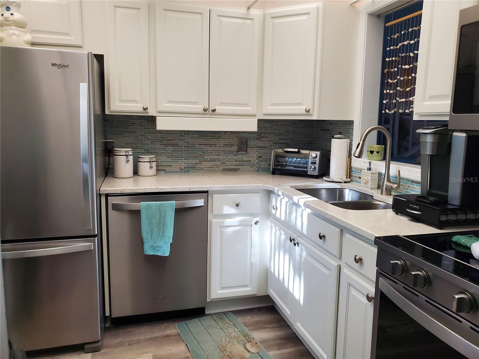 WATERS EDGE 1 CONDO - Residential