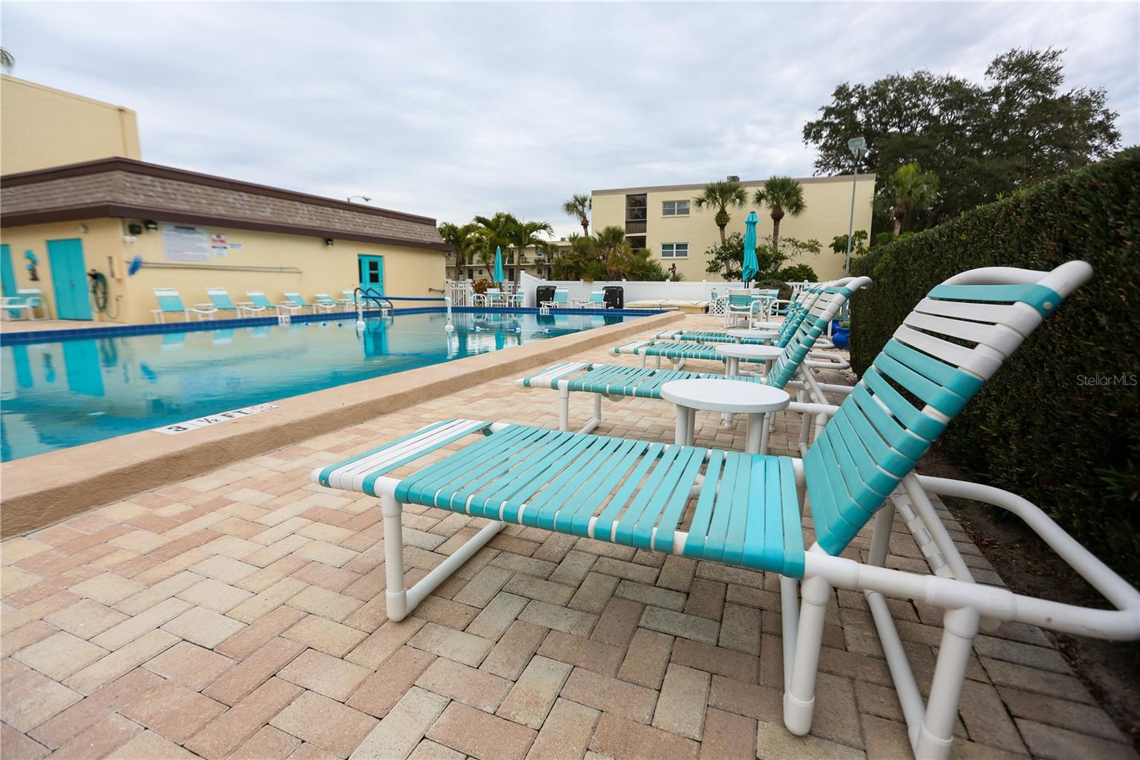 WATERS EDGE 1 CONDO - Residential