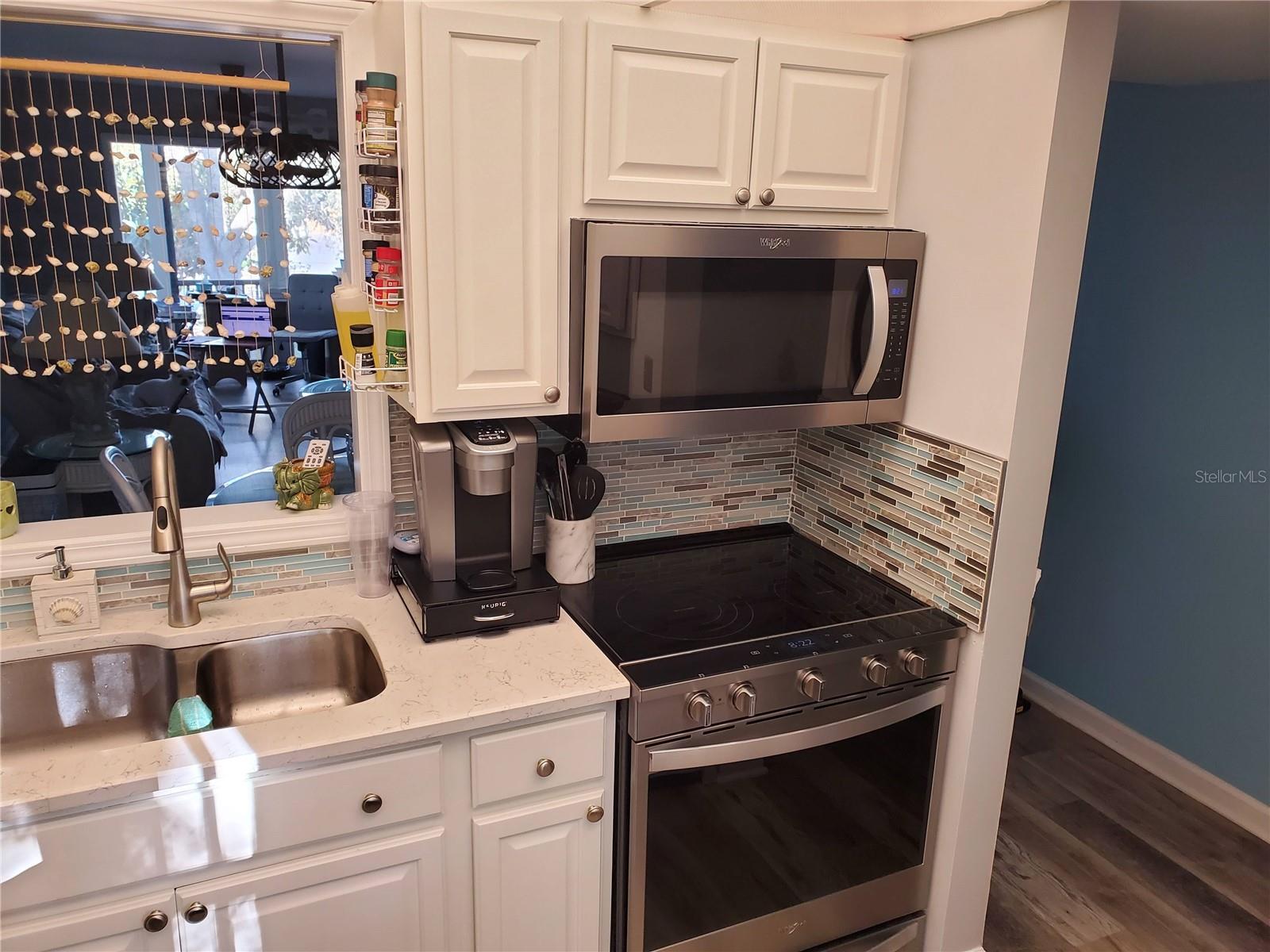 WATERS EDGE 1 CONDO - Residential