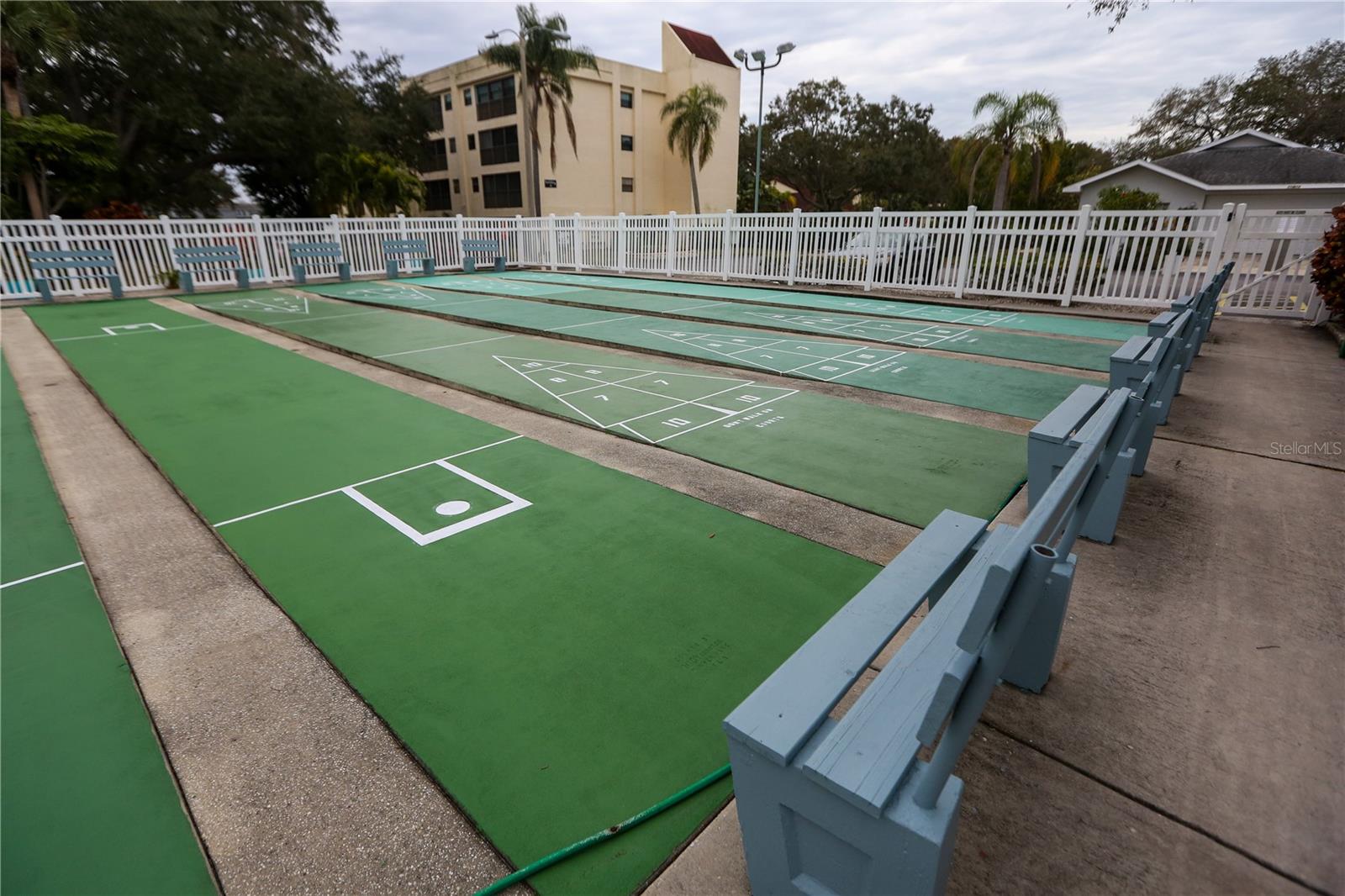 WATERS EDGE 1 CONDO - Residential