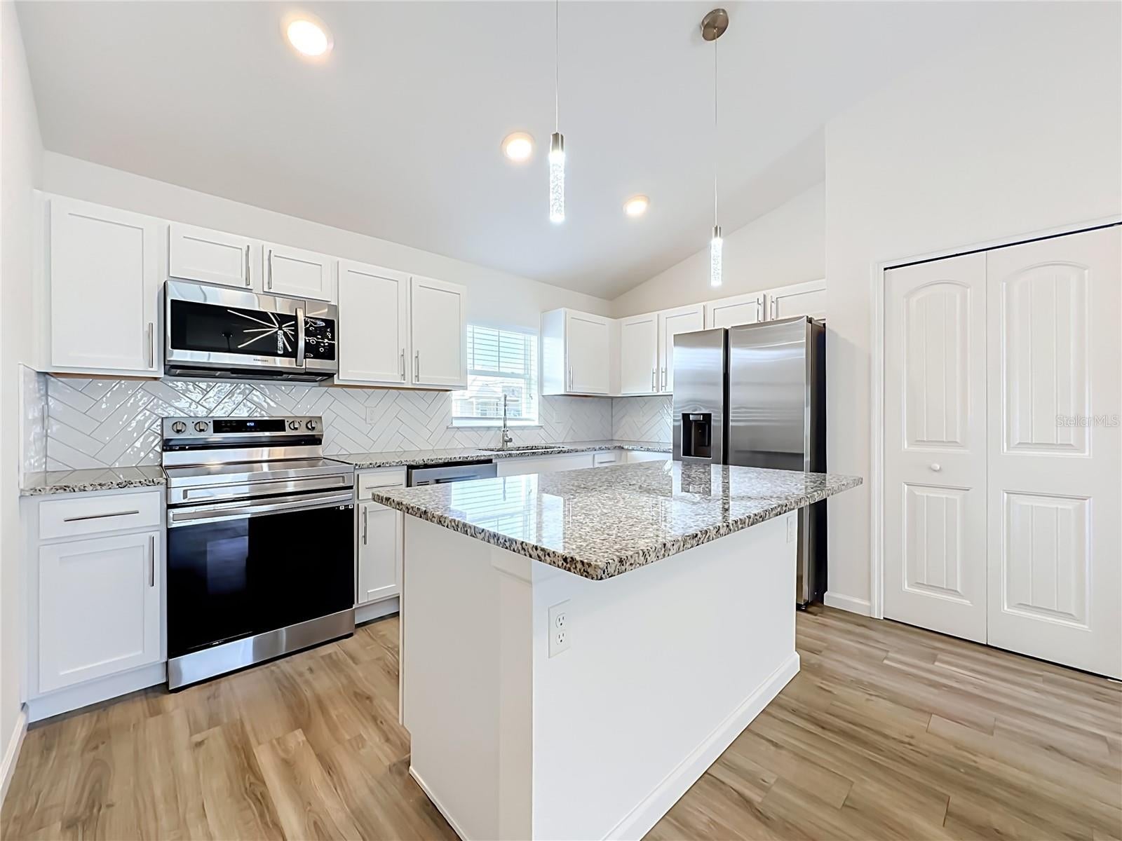 240 BIRD OF PARADISE DRIVE