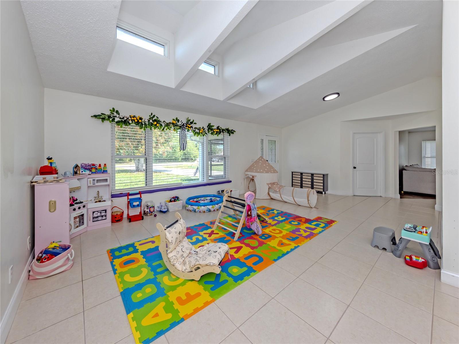 PUNTA GORDA ISLES SEC 20 - Residential
