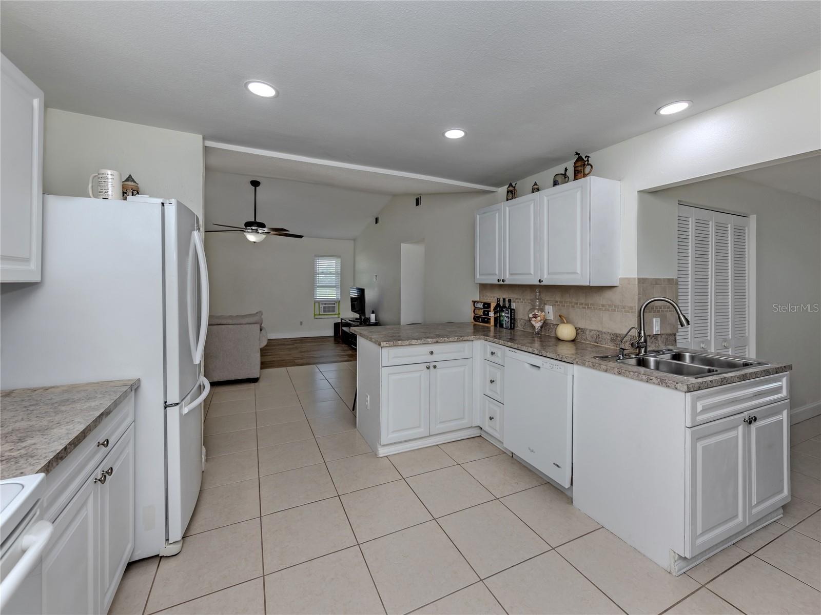 PUNTA GORDA ISLES SEC 20 - Residential