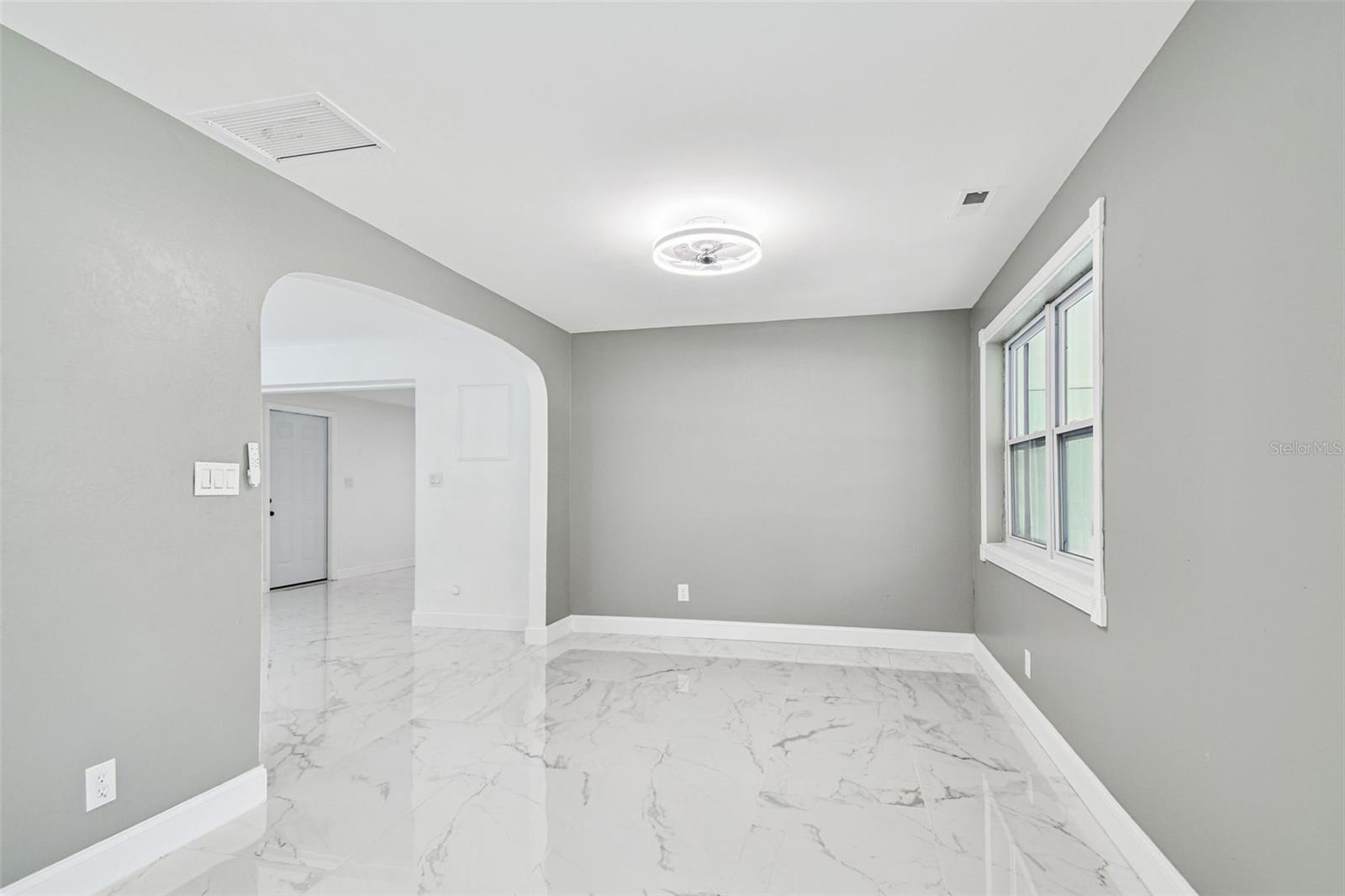 OLD GROVE - Residential Lease