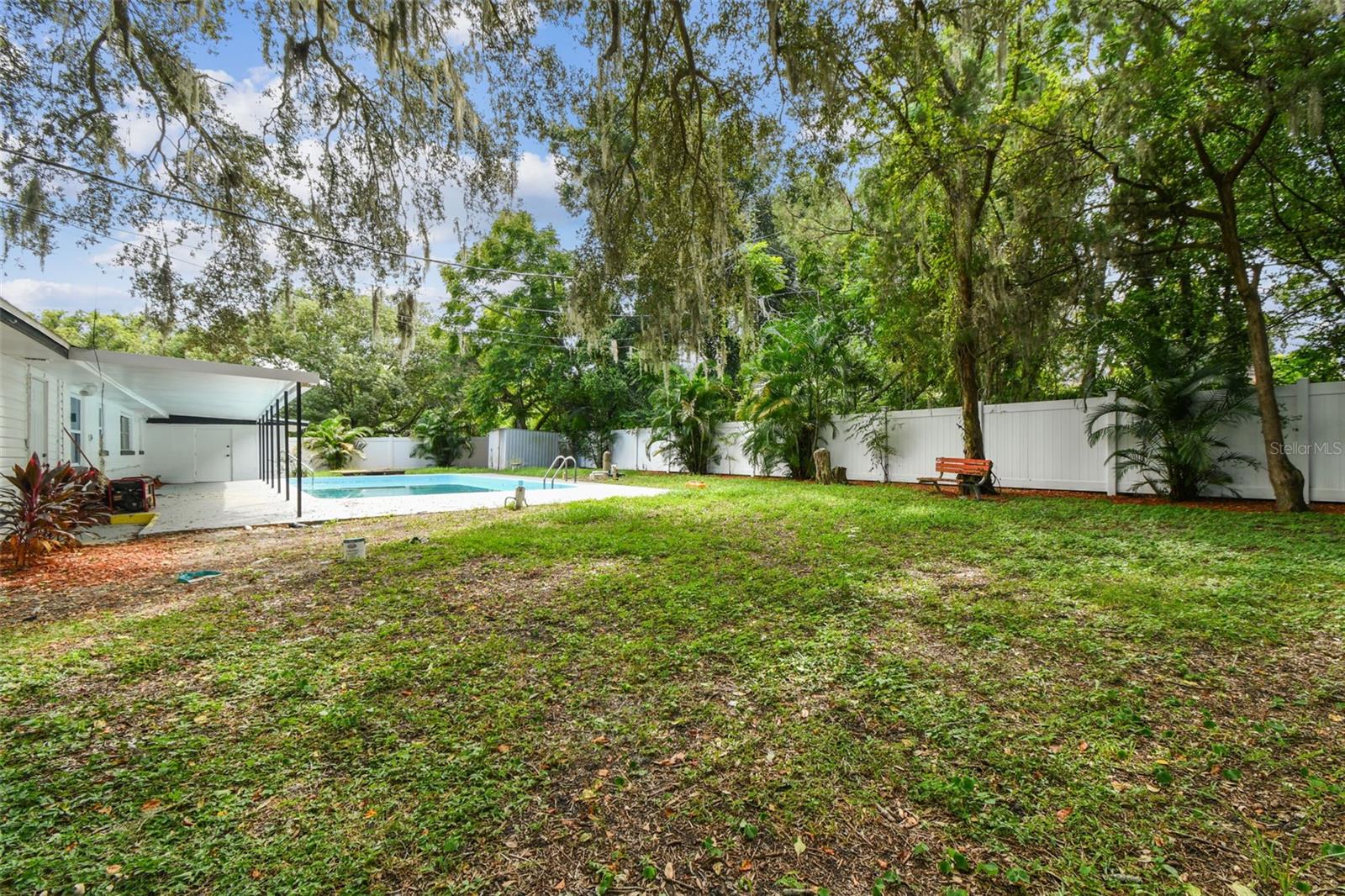 OLD GROVE - Residential Lease