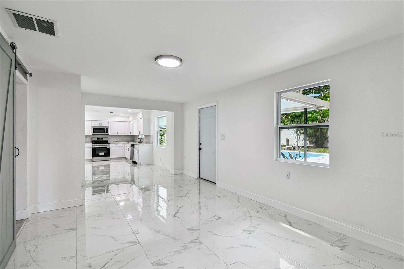 OLD GROVE - Residential Lease