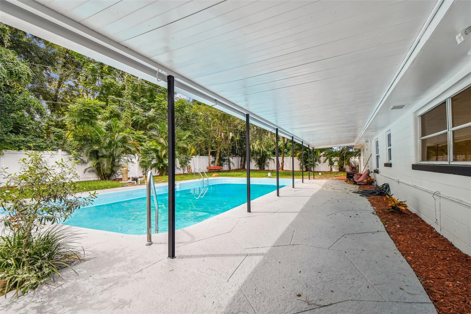 OLD GROVE - Residential Lease