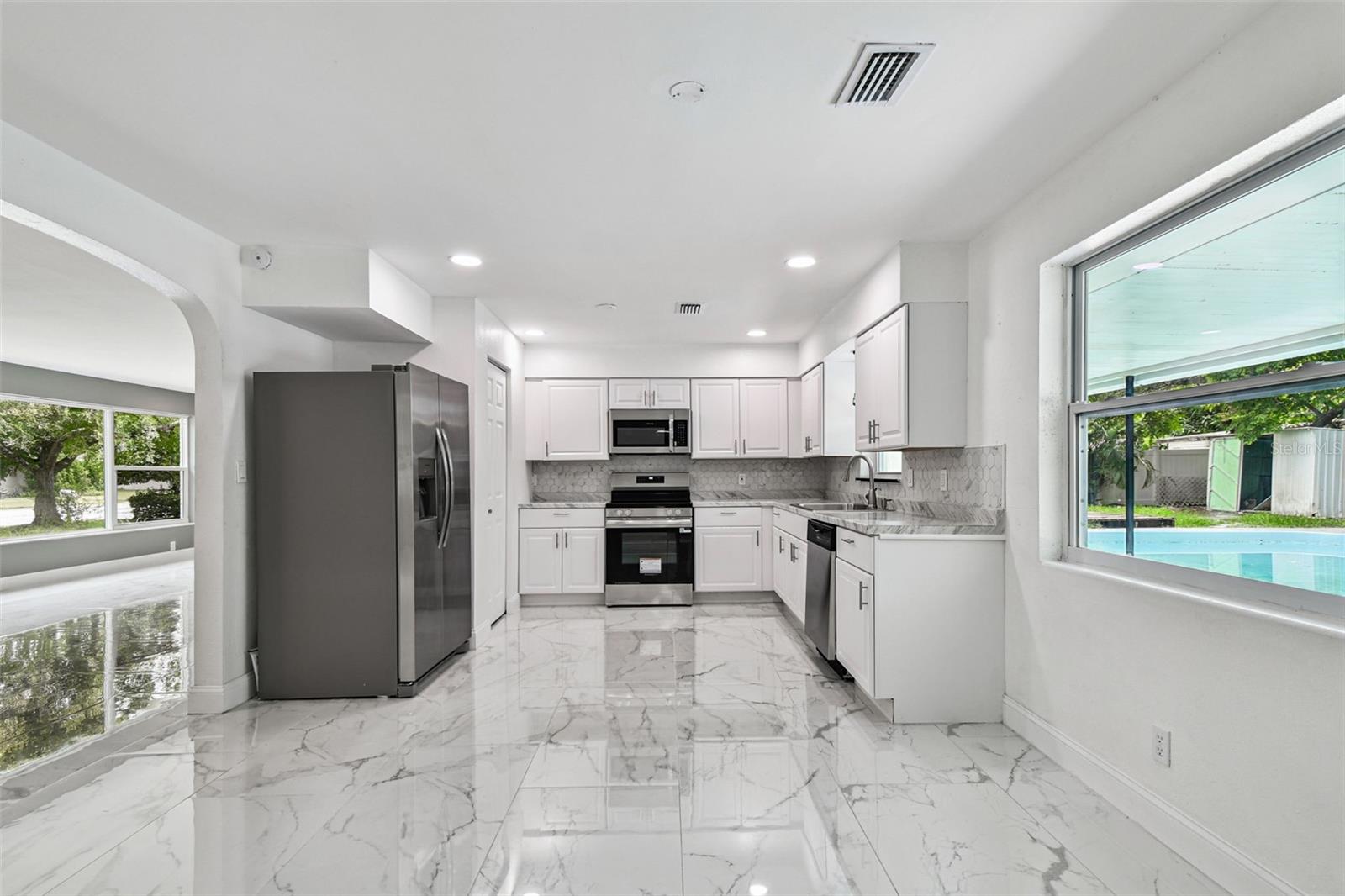 OLD GROVE - Residential Lease