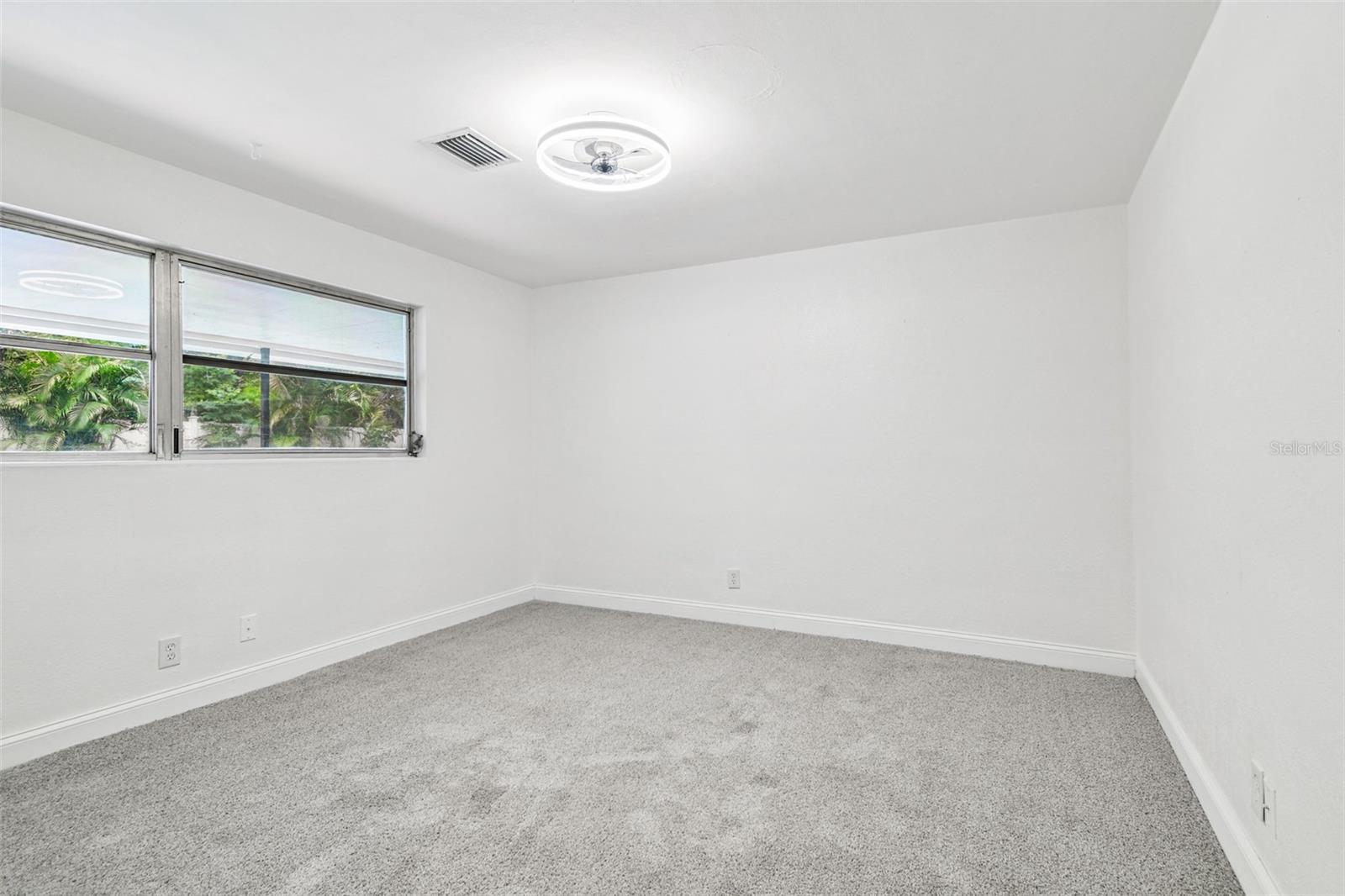 OLD GROVE - Residential Lease