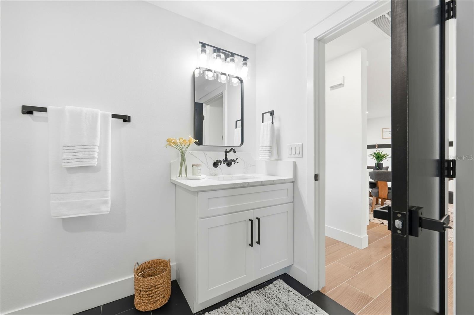 RIVERSIDE PARK - Residential