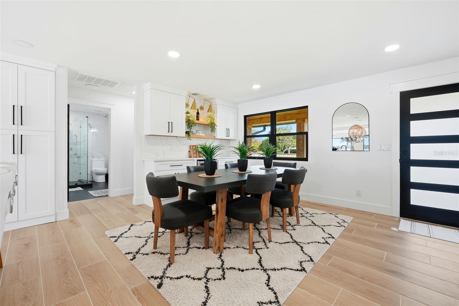 RIVERSIDE PARK - Residential