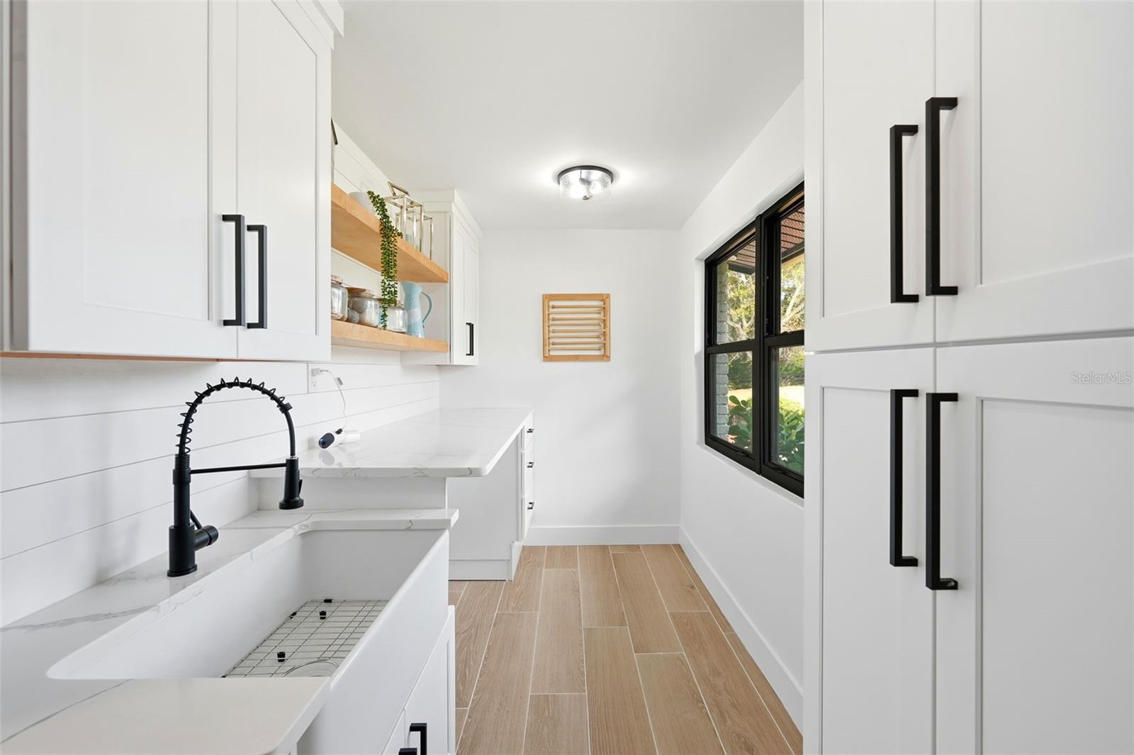 RIVERSIDE PARK - Residential