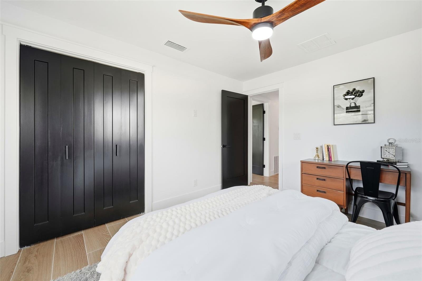 RIVERSIDE PARK - Residential