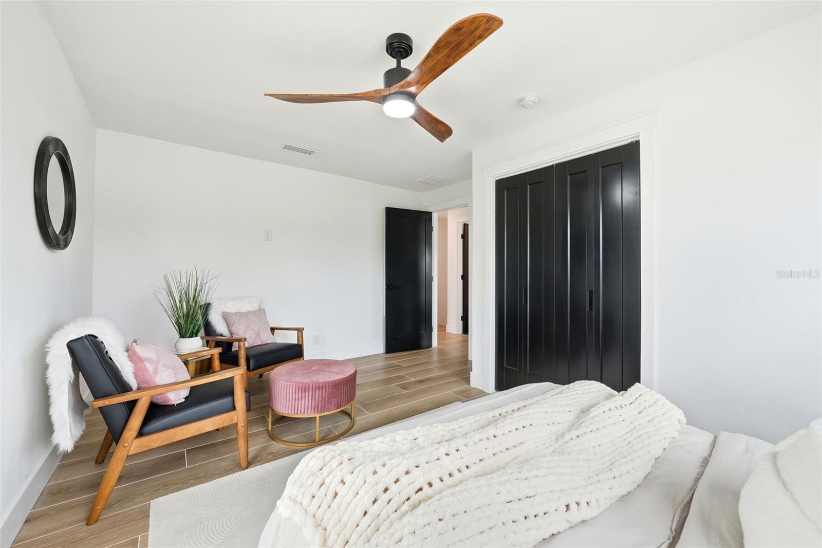 RIVERSIDE PARK - Residential