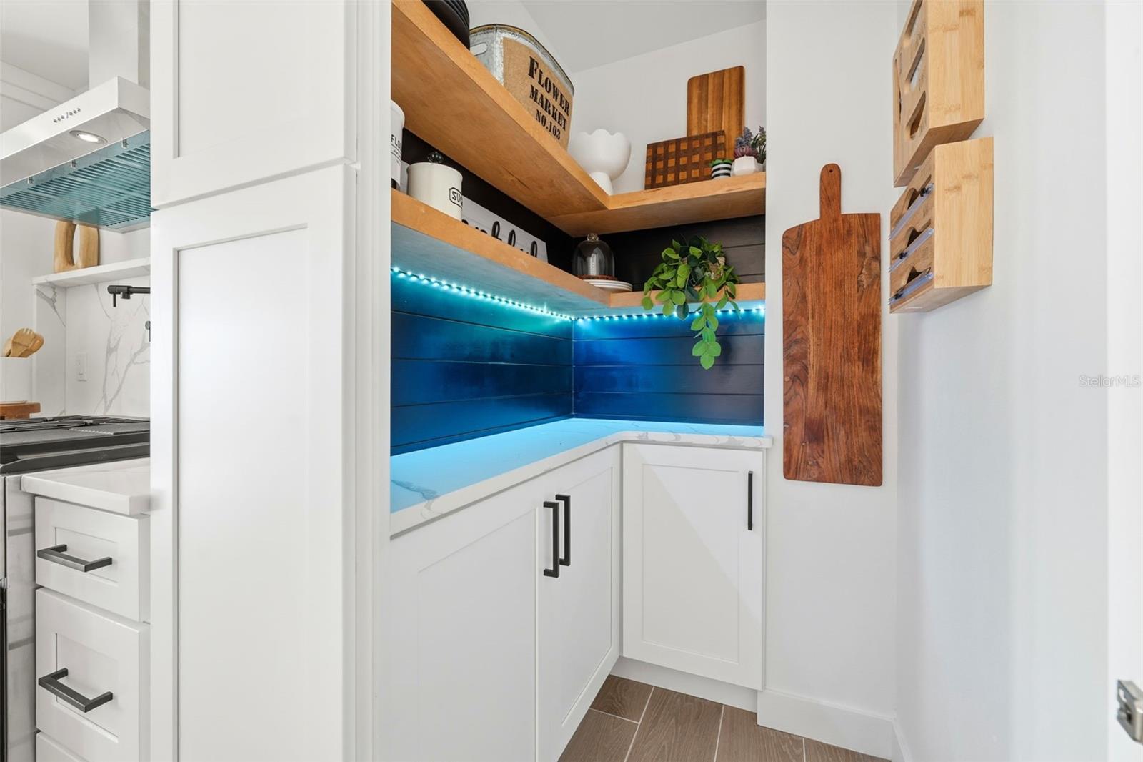 RIVERSIDE PARK - Residential