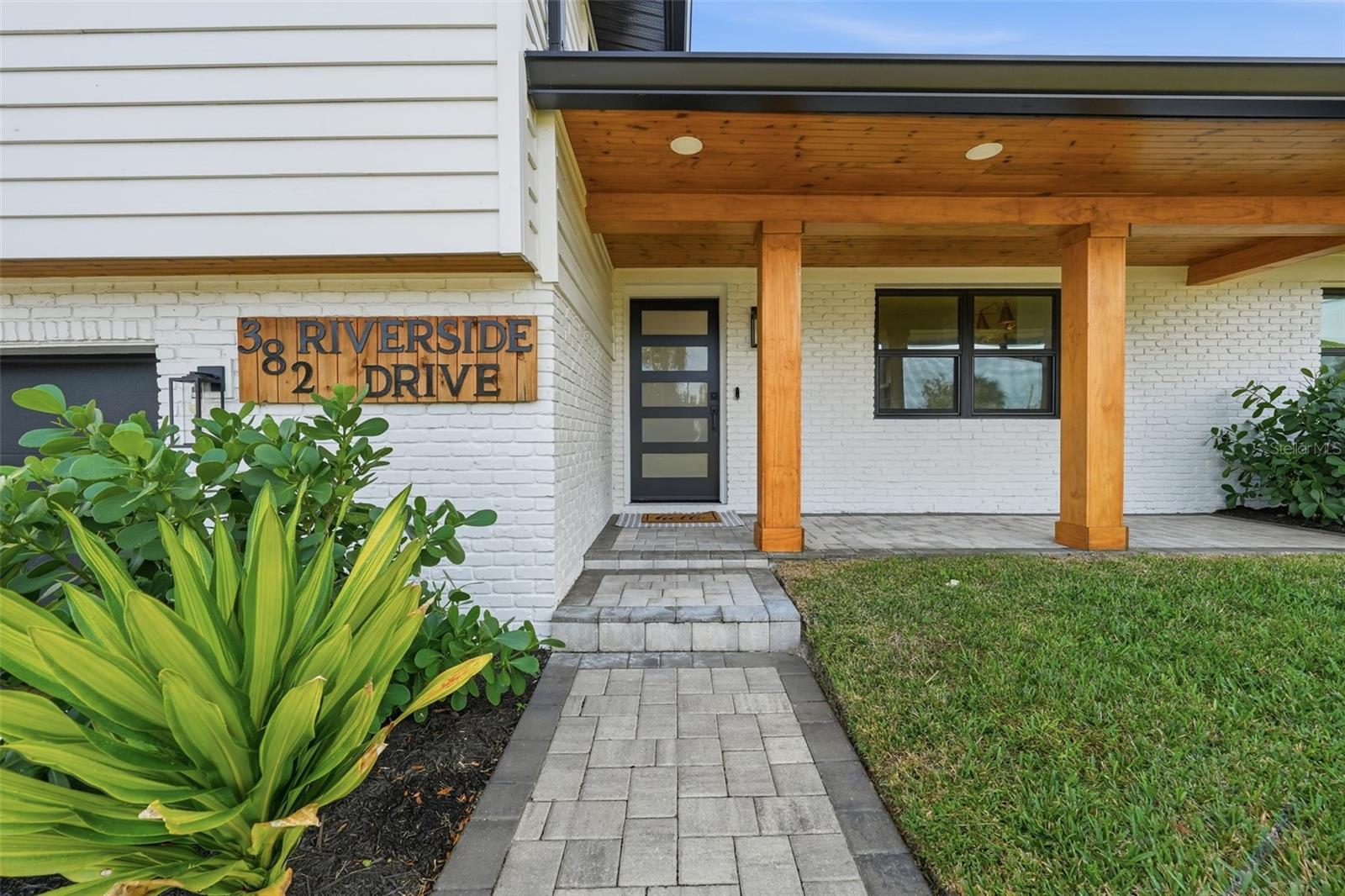 RIVERSIDE PARK - Residential