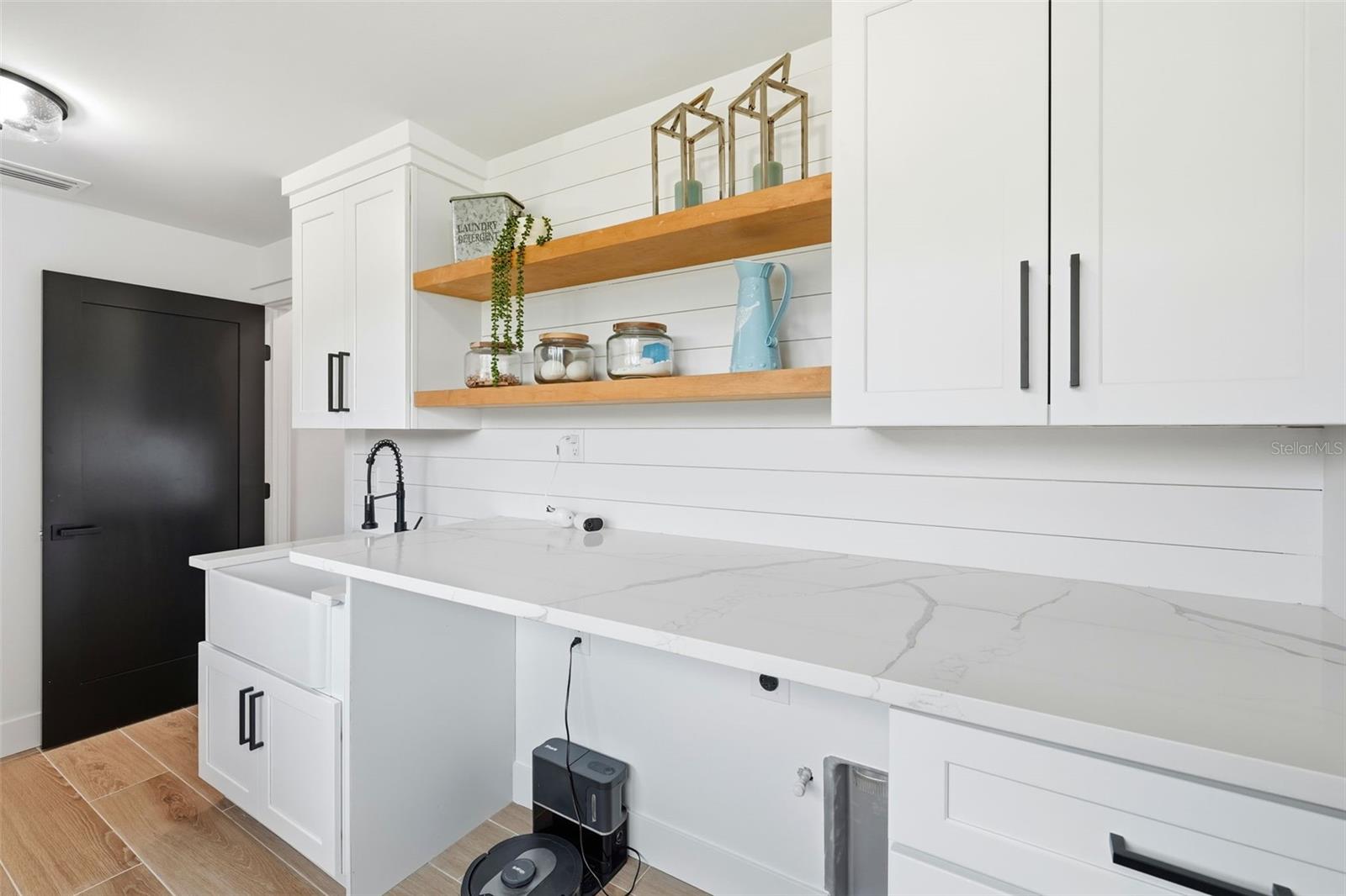 RIVERSIDE PARK - Residential