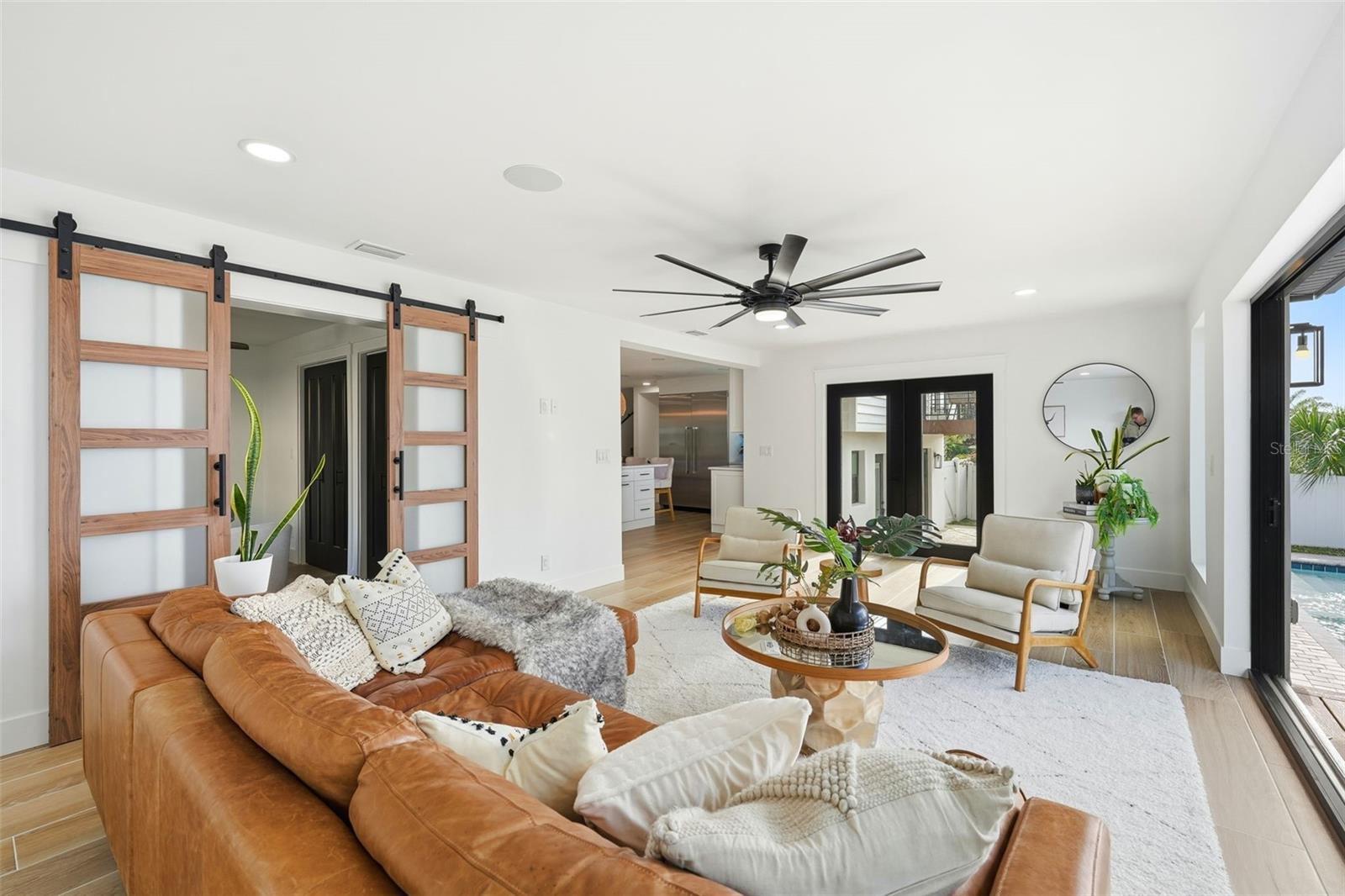 RIVERSIDE PARK - Residential