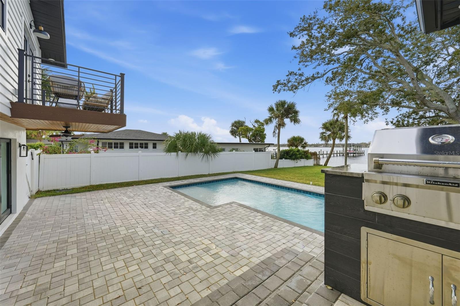 RIVERSIDE PARK - Residential