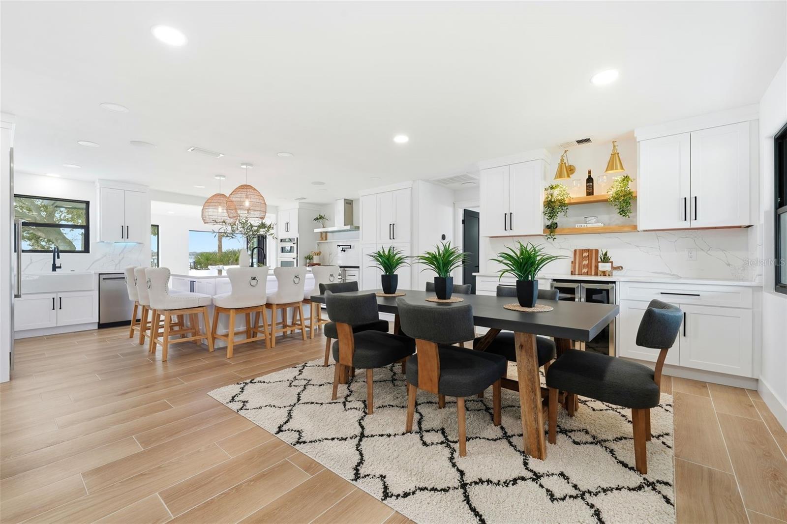 RIVERSIDE PARK - Residential