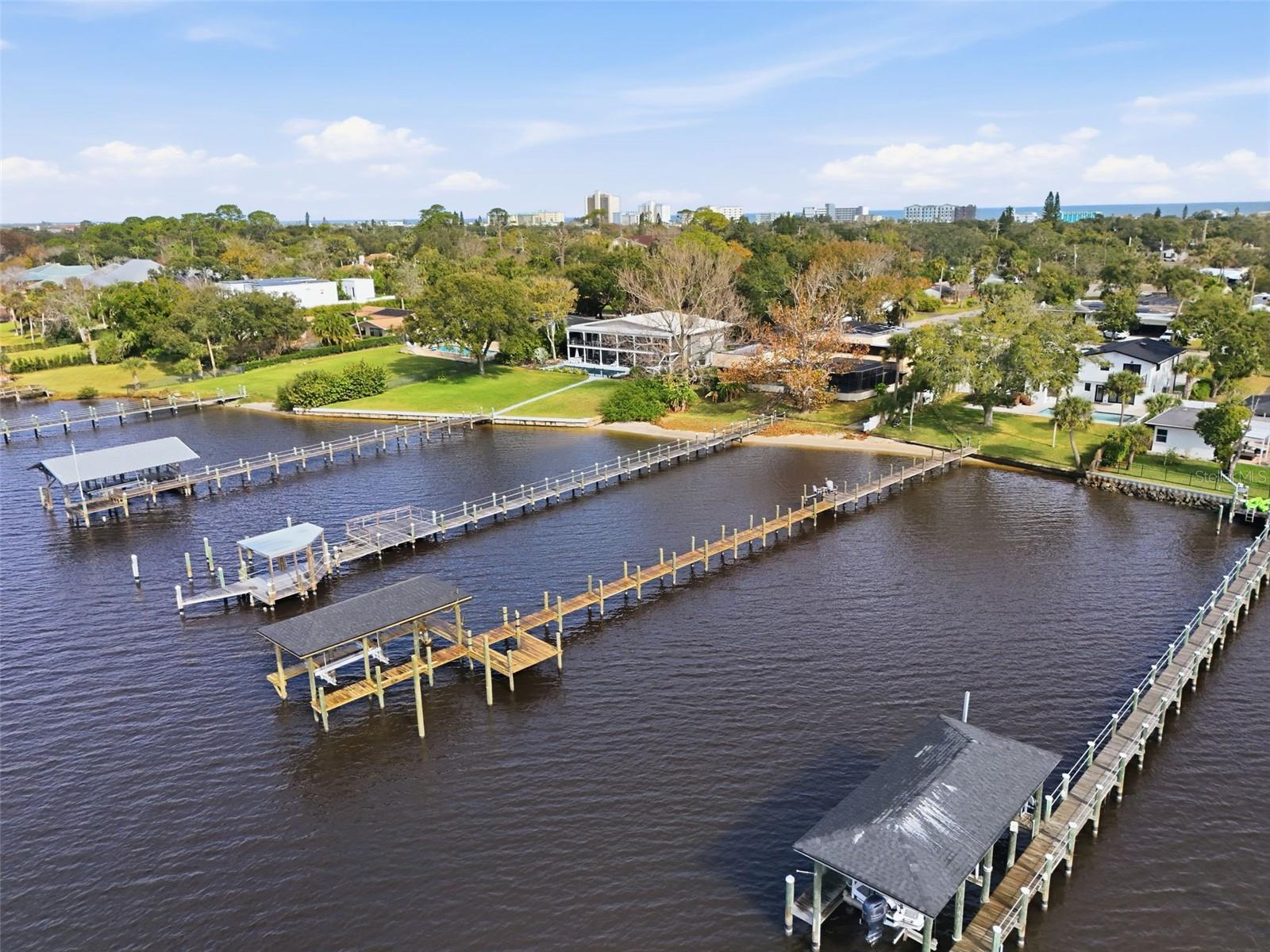 RIVERSIDE PARK - Residential