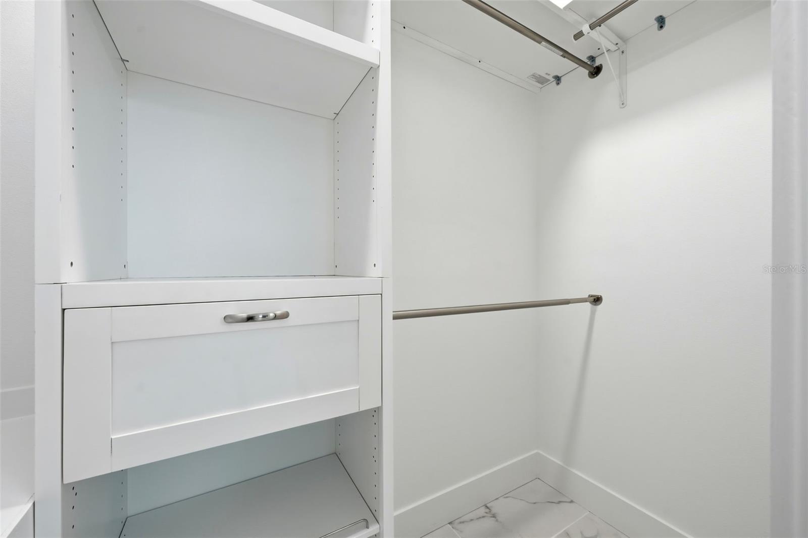 RIVERSIDE PARK - Residential