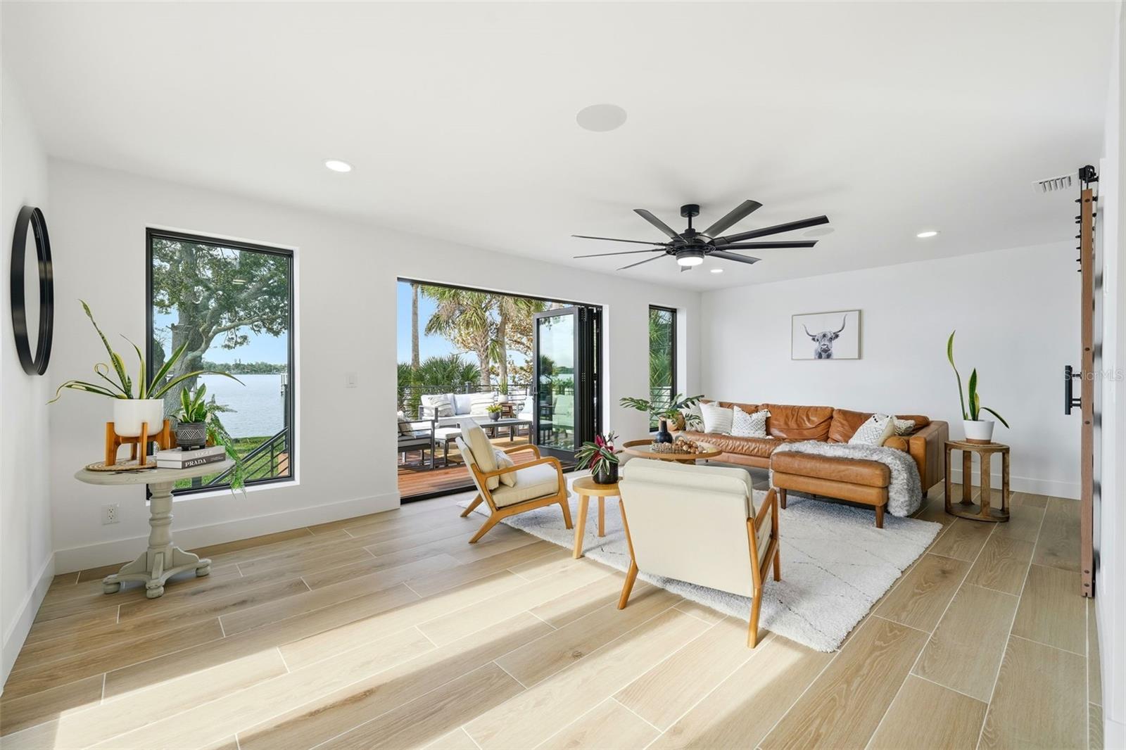 RIVERSIDE PARK - Residential