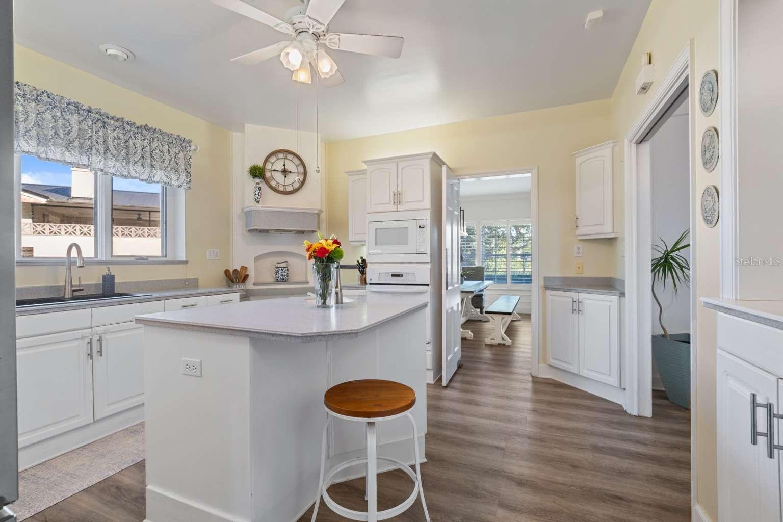 LAKE LINK ESTATES - Residential