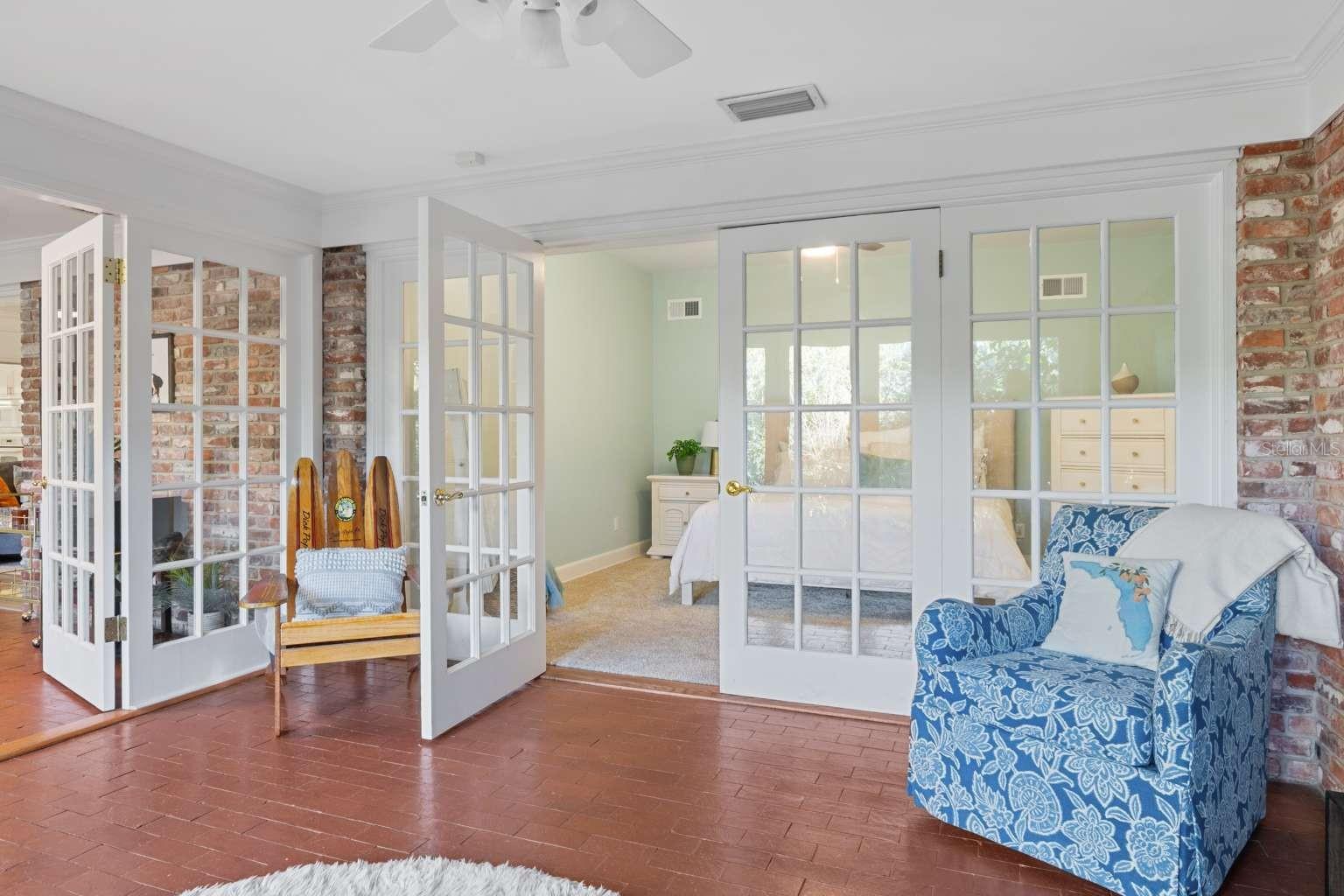 LAKE LINK ESTATES - Residential