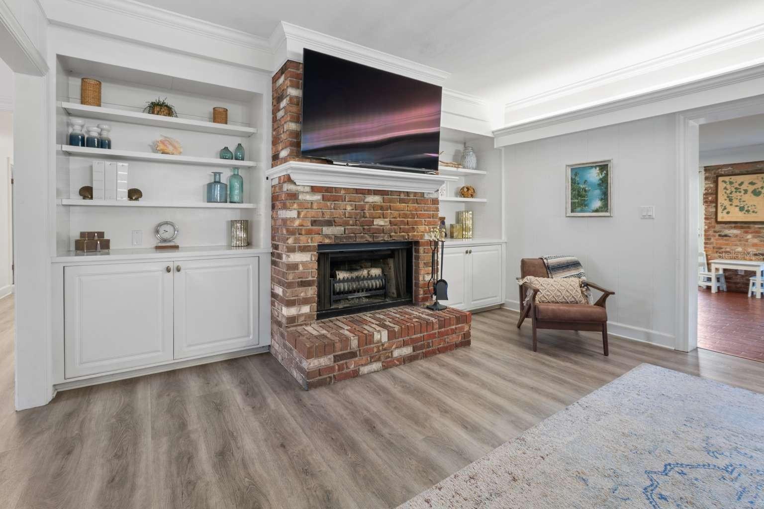 LAKE LINK ESTATES - Residential